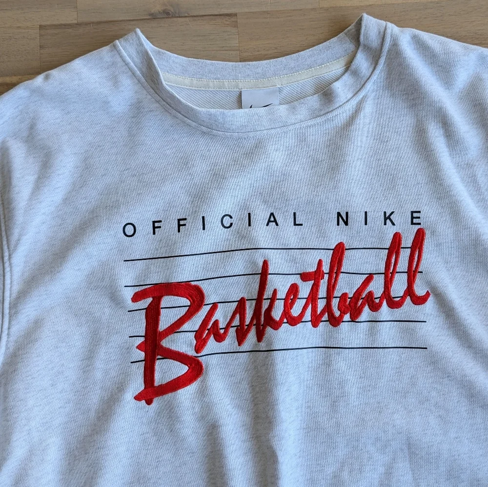 Nike Dri-FIT Standard Issue Basketball Sweatshirt New Without Tags‎ Men's Large